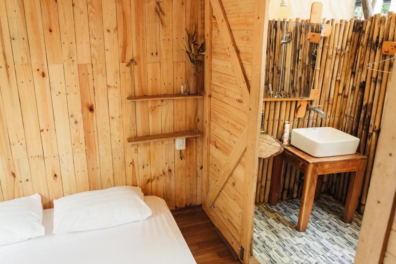 Villa Dao Hoa Vang Cam Ranh - Venuestay Exteriér fotografie