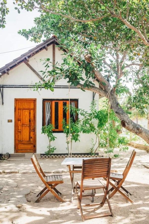 Villa Dao Hoa Vang Cam Ranh - Venuestay Exteriér fotografie