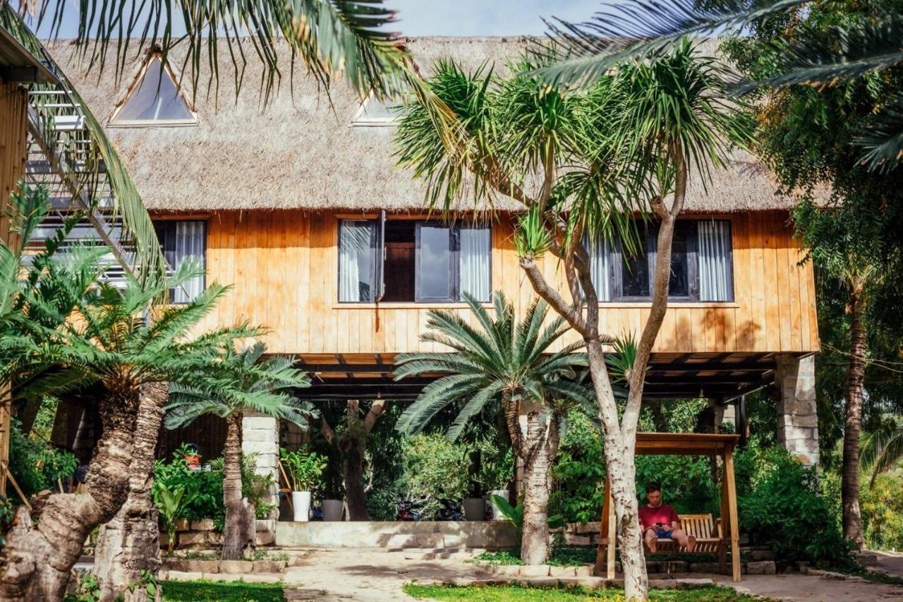 Villa Dao Hoa Vang Cam Ranh - Venuestay Exteriér fotografie