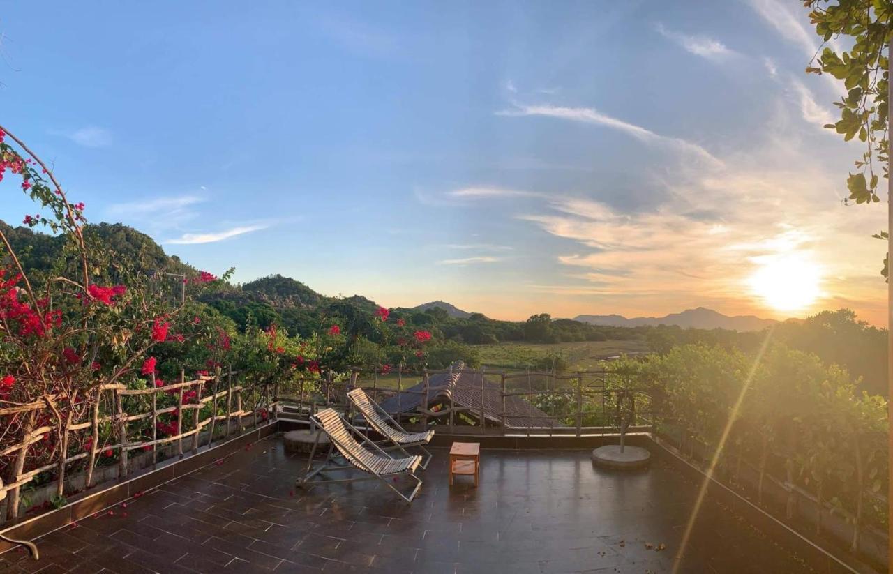 Villa Dao Hoa Vang Cam Ranh - Venuestay Exteriér fotografie